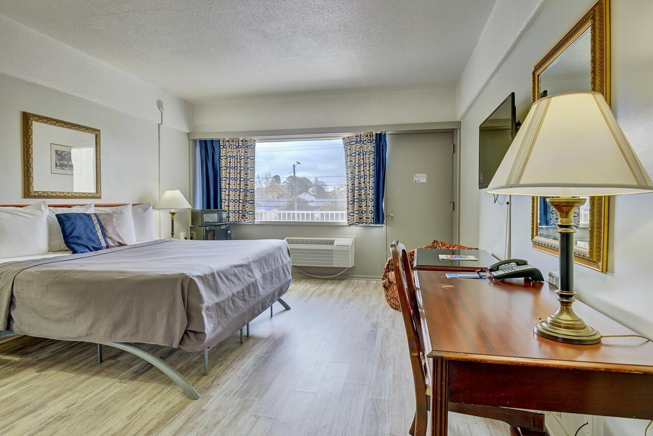 Motel 6 Norfolk, Va East Little Creek Bagian luar foto
