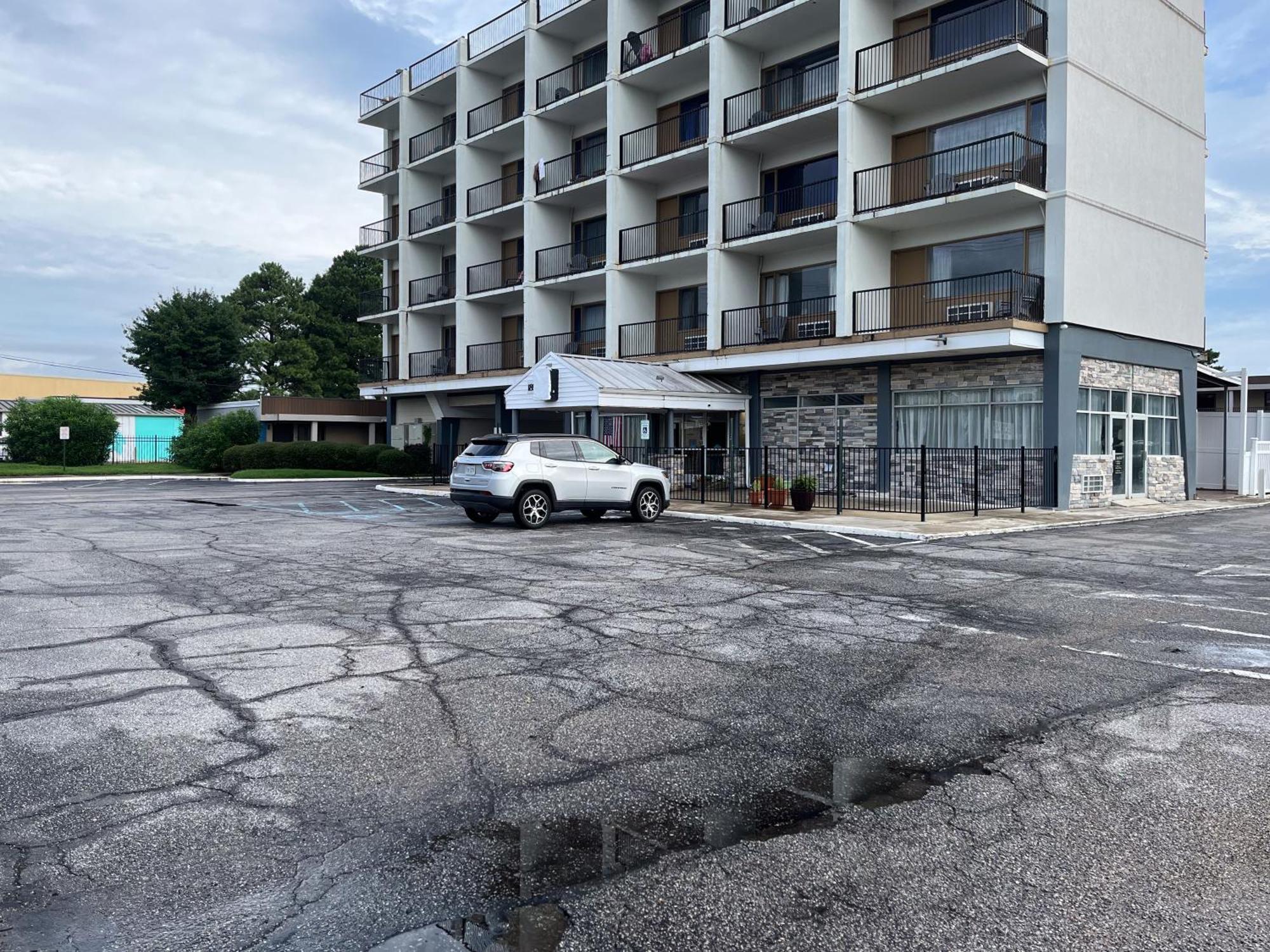 Motel 6 Norfolk, Va East Little Creek Bagian luar foto