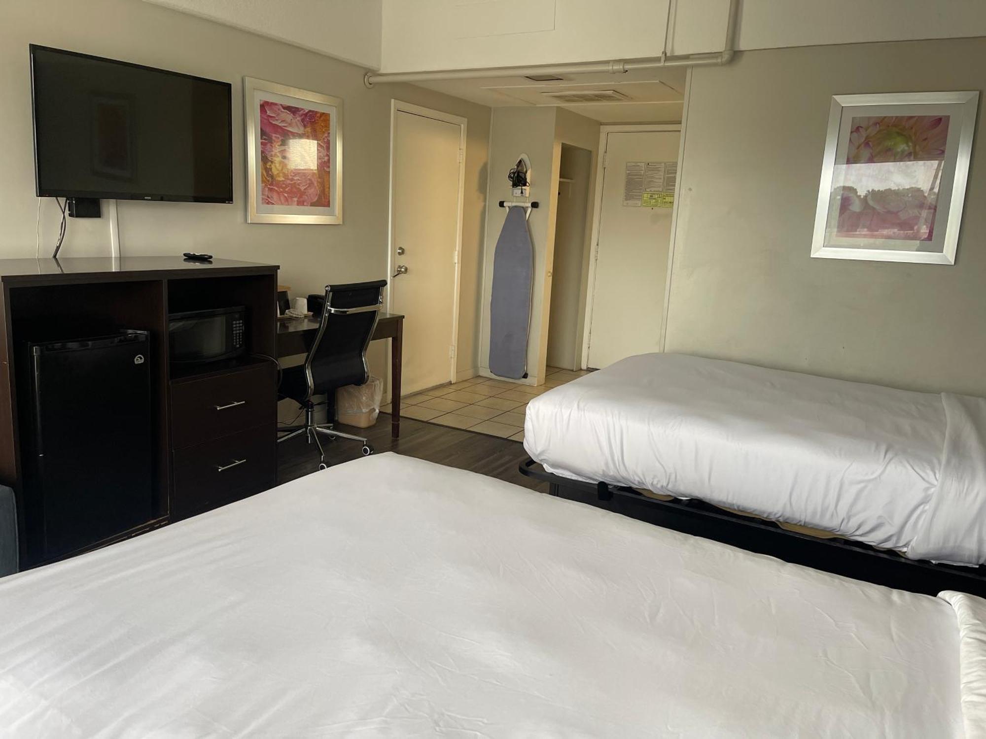 Motel 6 Norfolk, Va East Little Creek Bagian luar foto