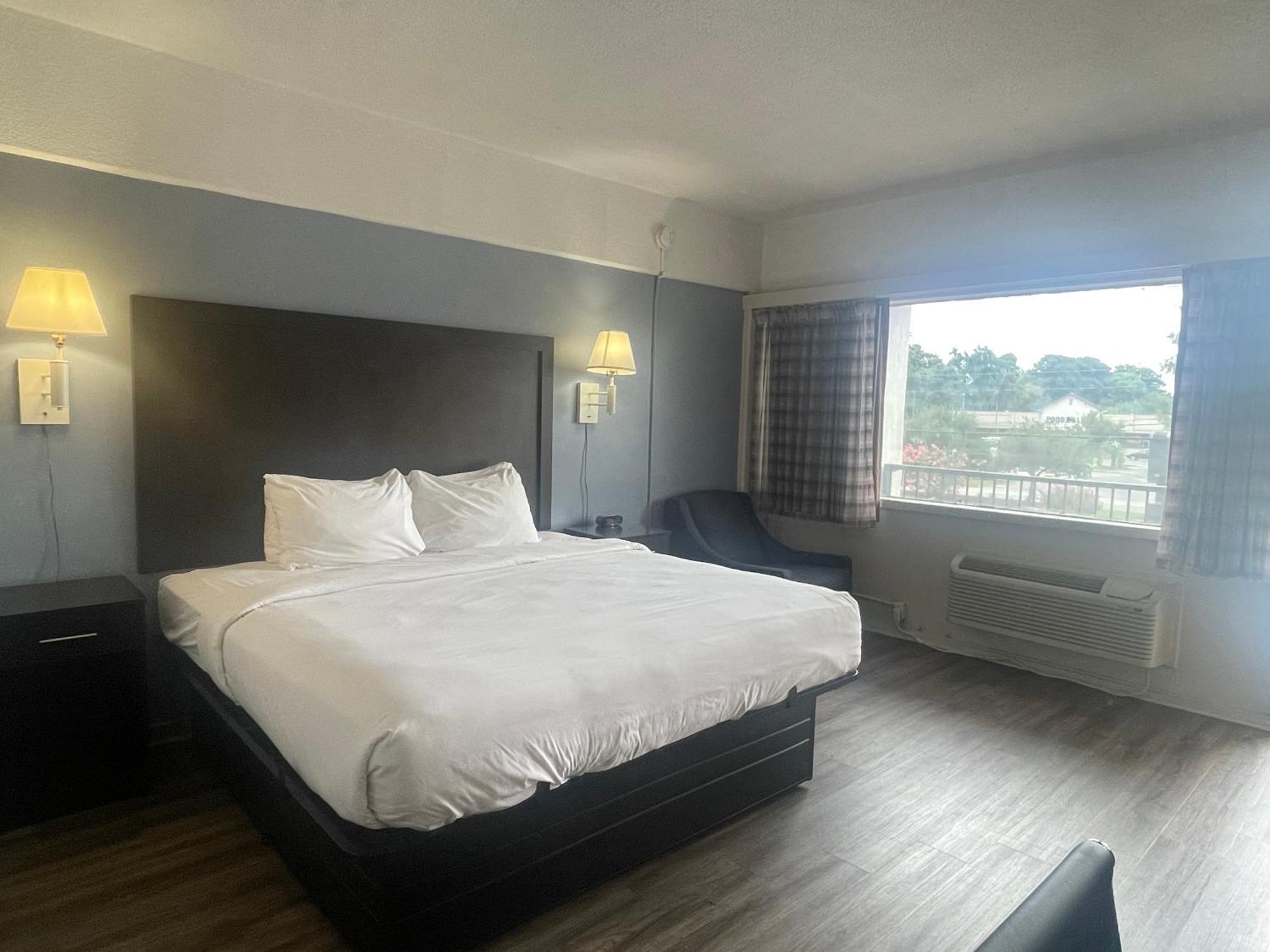 Motel 6 Norfolk, Va East Little Creek Bagian luar foto