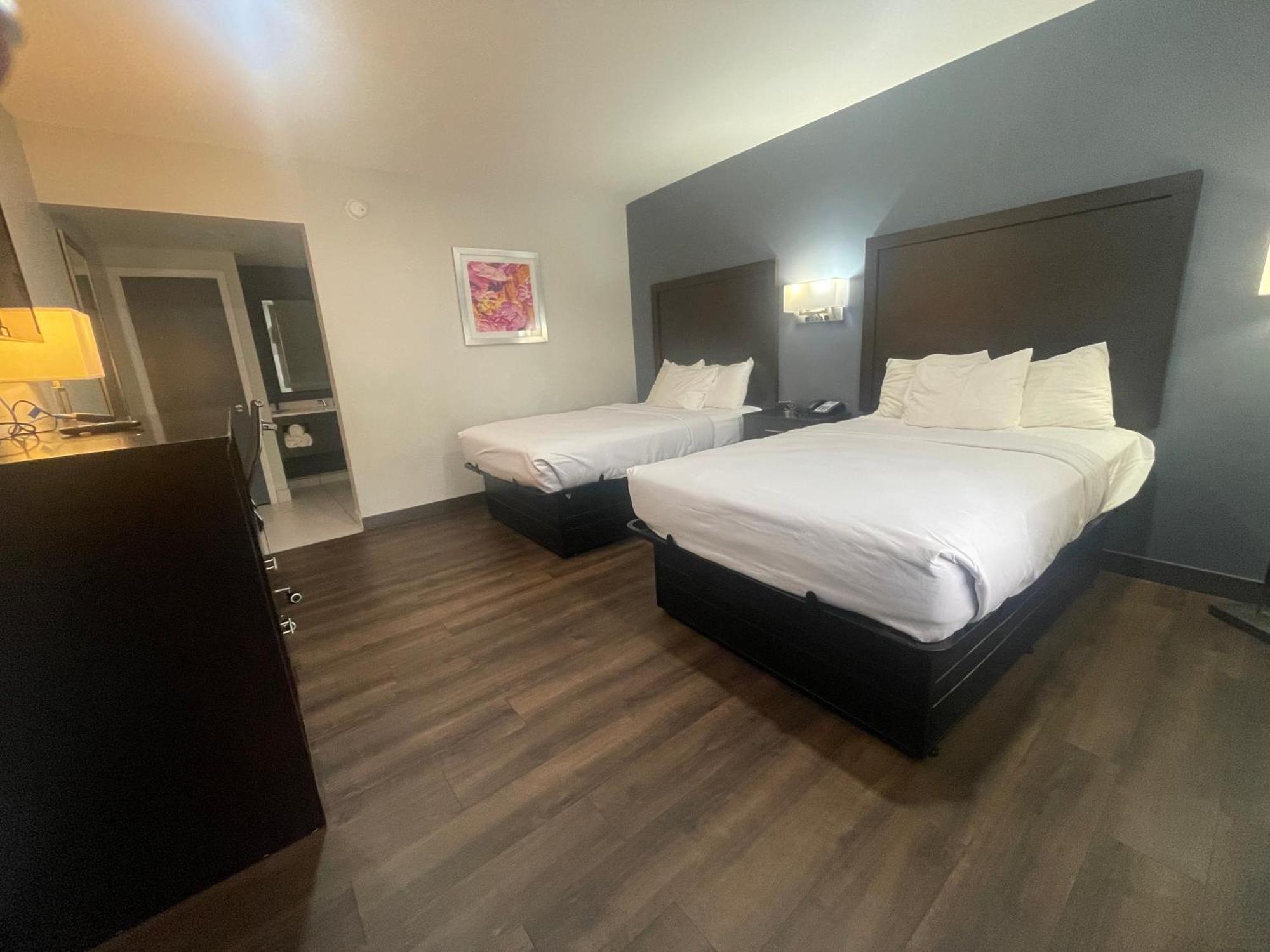 Motel 6 Norfolk, Va East Little Creek Bagian luar foto